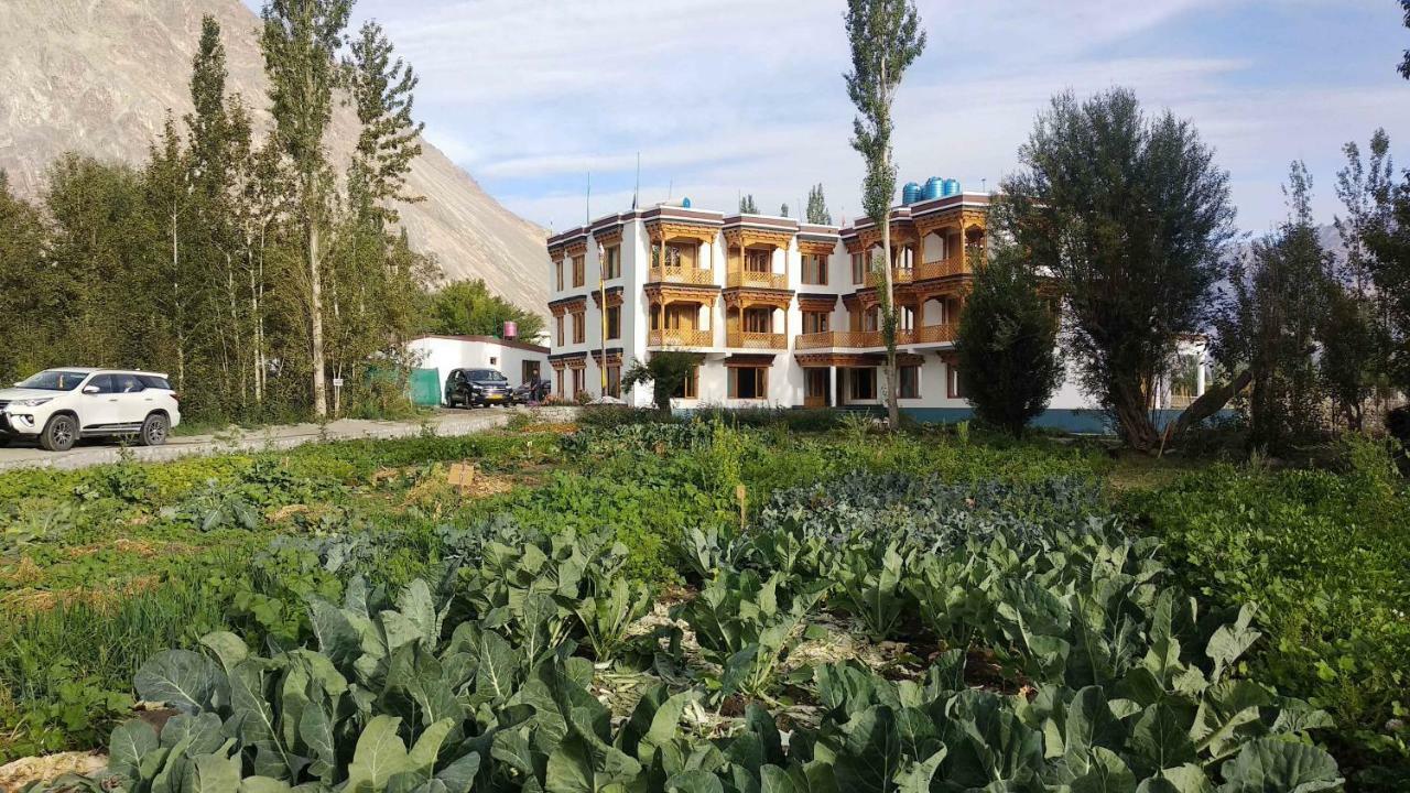 Отель Hunder Residency Лех Экстерьер фото